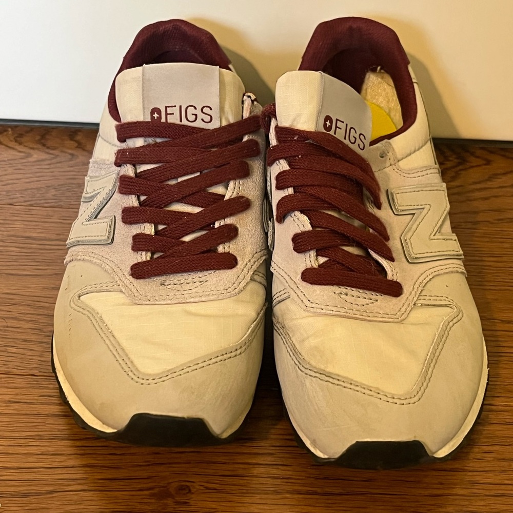 FIGS | New Balance 996 Maroon/Grey size 8